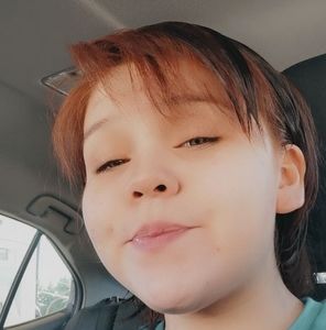 Meet your Posher, Claire